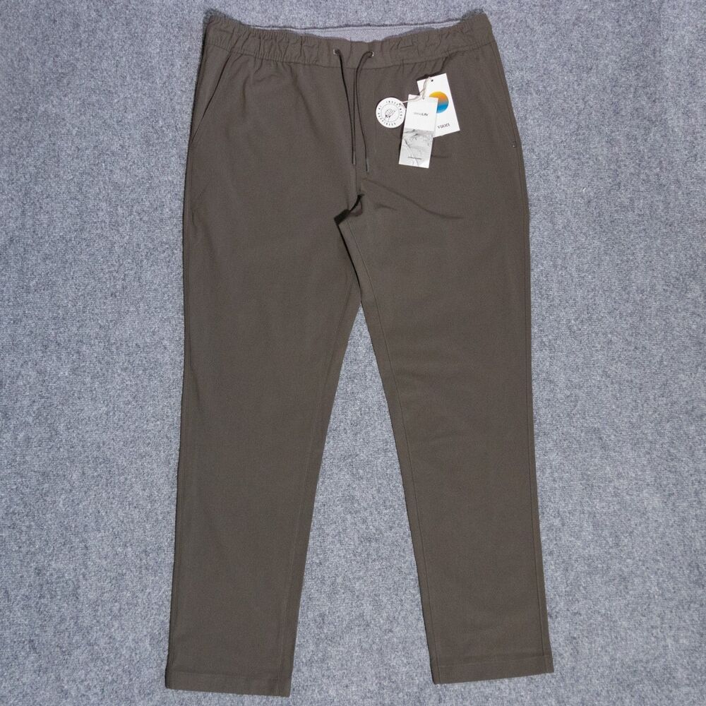 NEW Vuori Meta Elastic Waist Performance Chino Pant's Dark Oregano Mens XXL V463